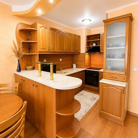 Sunny - Location & Free Parking *